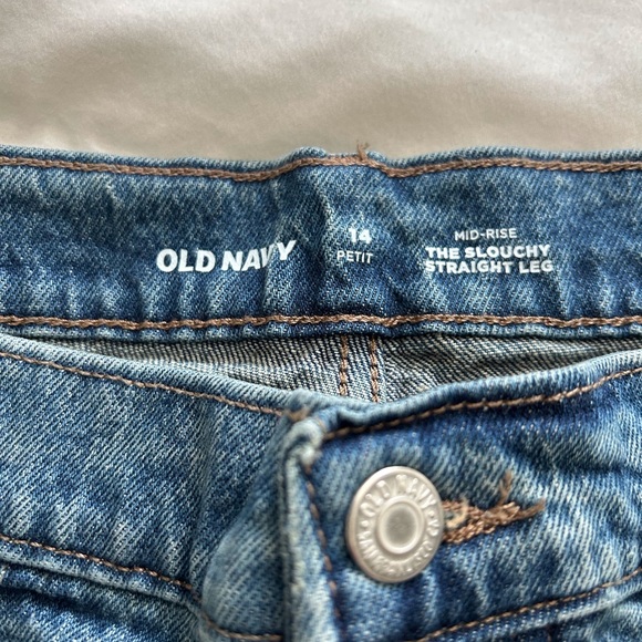 Old Navy Women’s Mid-Rise Slouchy Straight Size 14 Petite - Picture 4 of 10